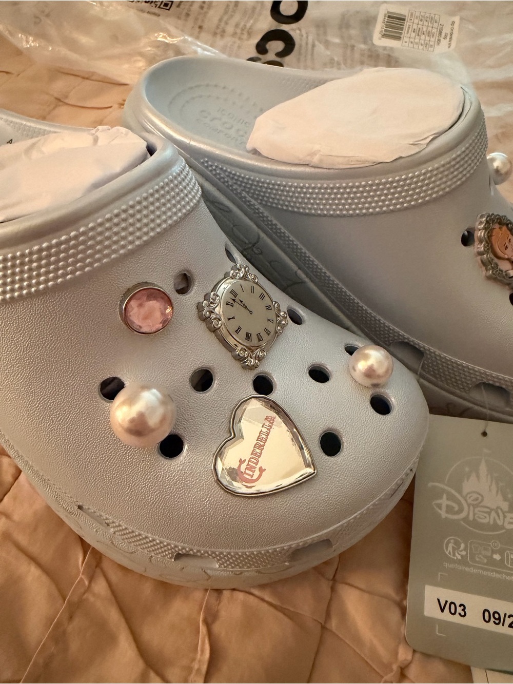Cinderella Platform Clogs by Crocs (M5/W7) - Picture 4 of 8